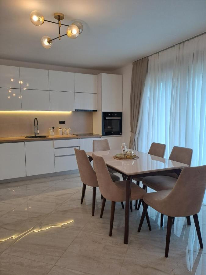 Lux Apartment Jovanovic Tivat Exterior foto